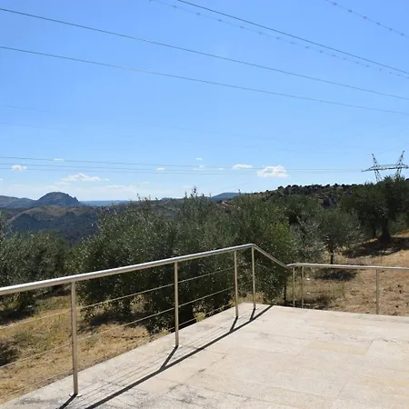 Πανσιόν Douro Natura Mogadouro (Braganca)
