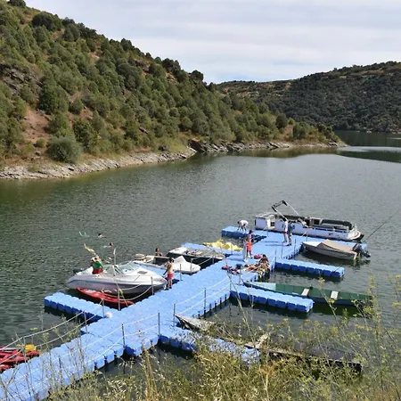 Douro Natura بيت ضيافة 3*